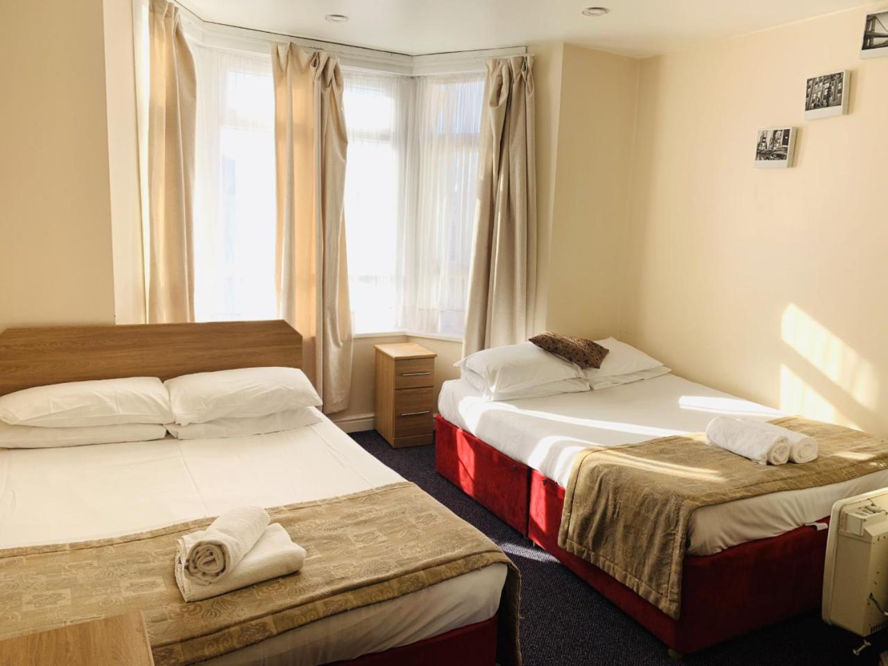 Britannia Inn Hotel Ilford Exteriör bild